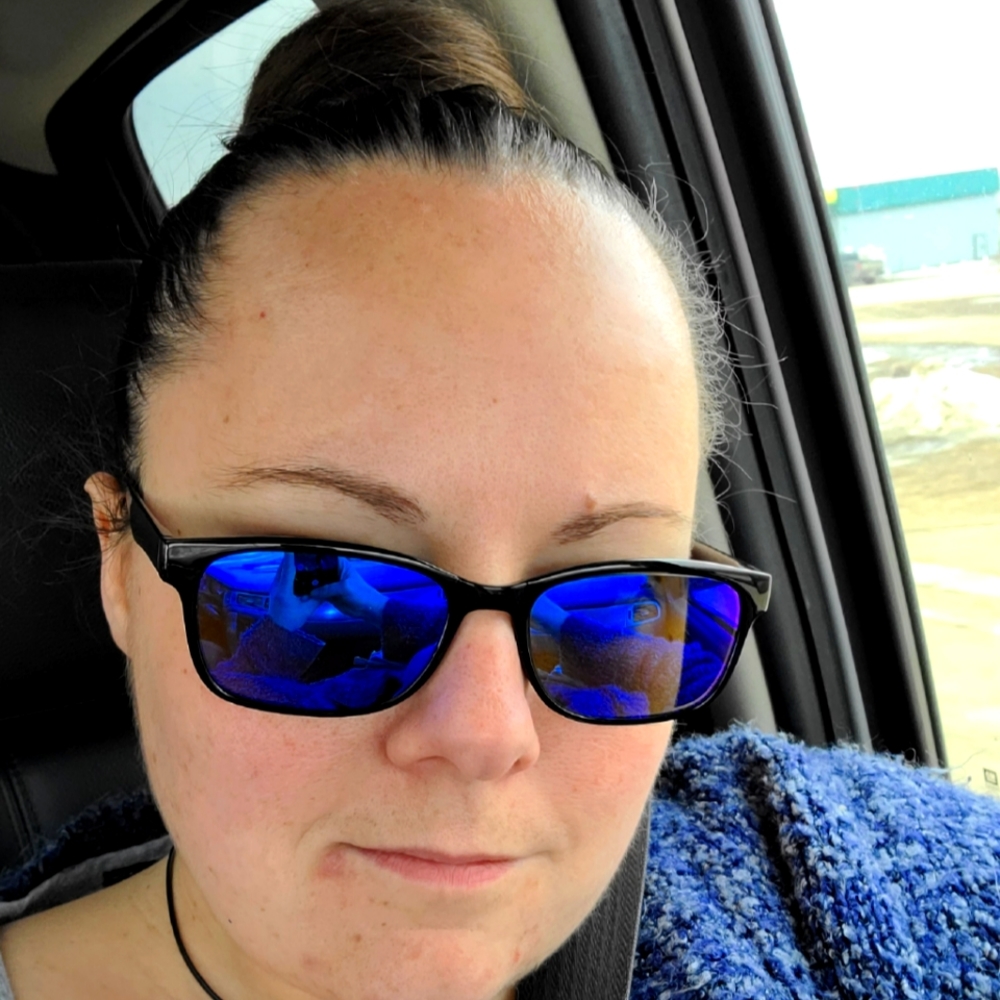 Meet your Posher, Maegan